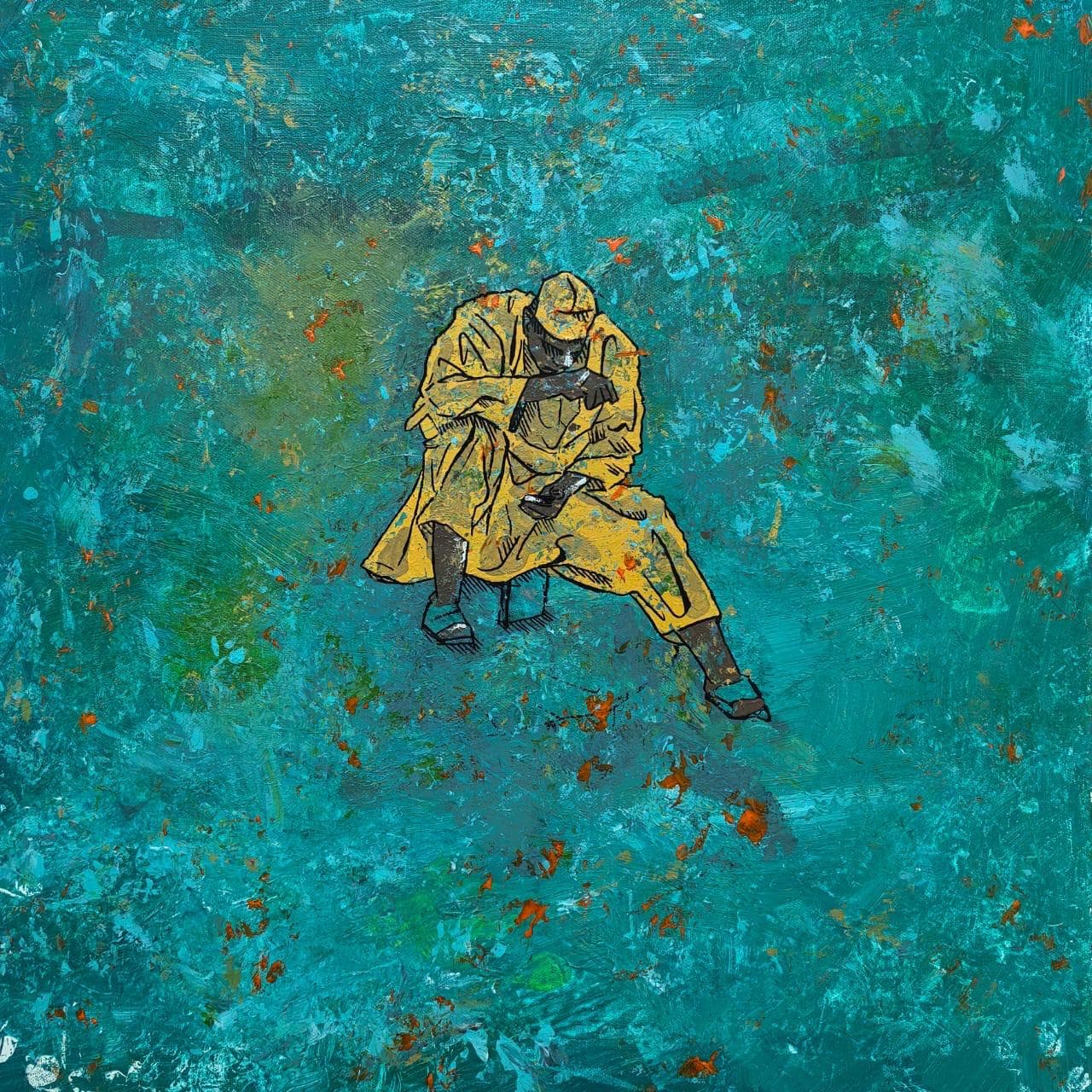 Figure assise en vetement jaune sur une vaste surface turquoise texturee.